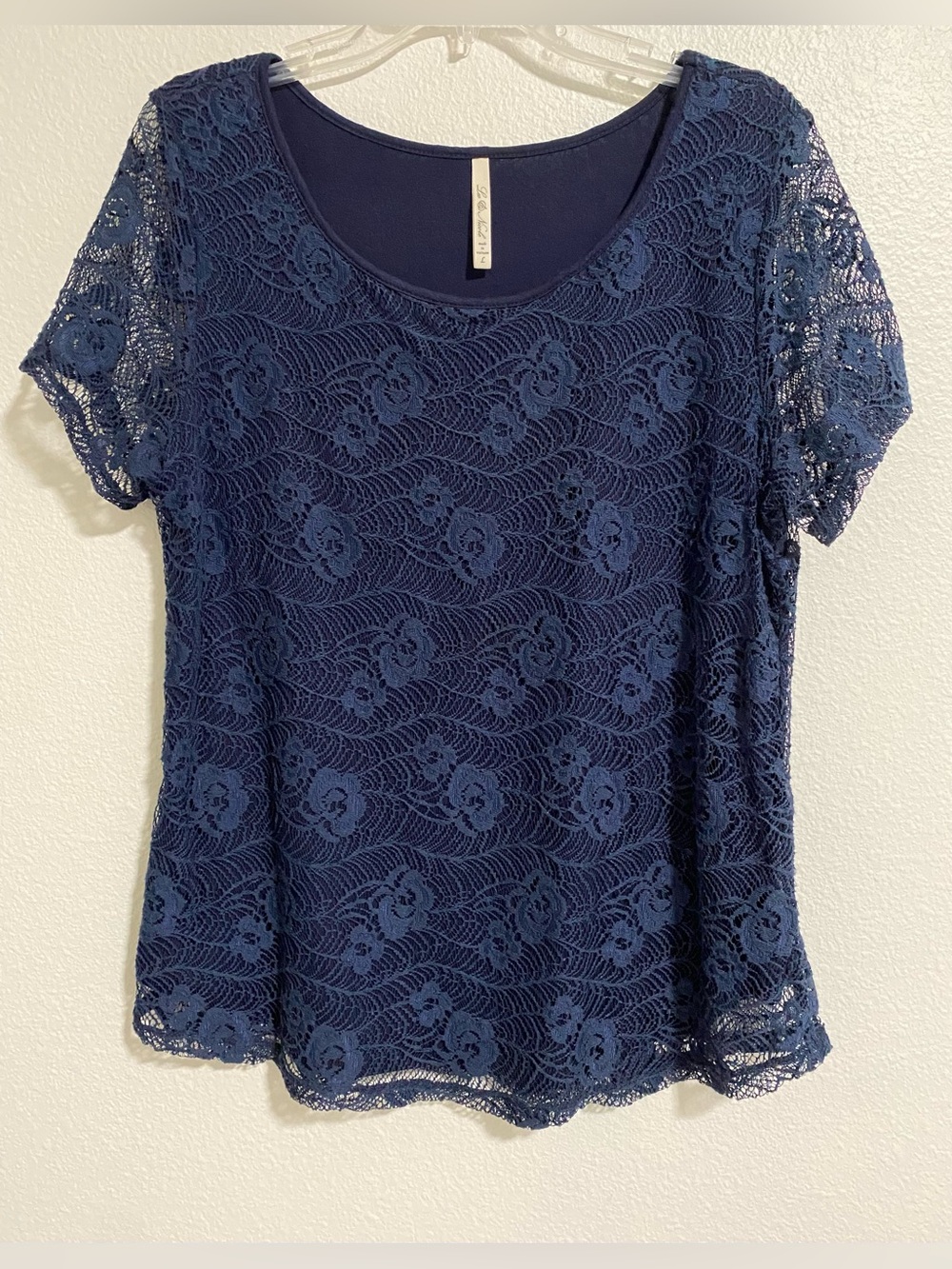 Leo & Nicole Blue Floral Lace Lined Scoop Neck Short Sleeve Blouse sz L EUC